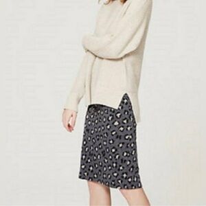 Loft Animal Print Pencil Skirt Gray Size XXS